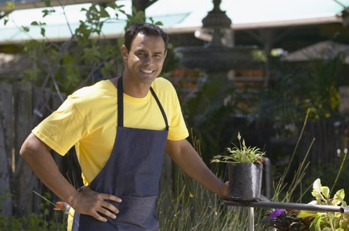 Customer complaint form for landscaping service review